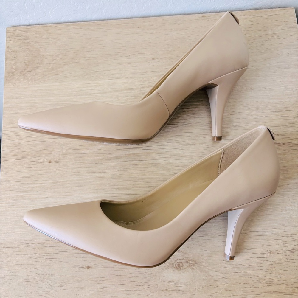 Michael Kors Dorothy‎ Flex Leather Pump Size 10M - Picture 3 of 8